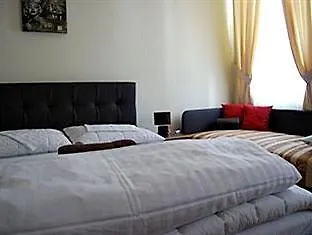 Gardeneden Apartments Vienna 0*,